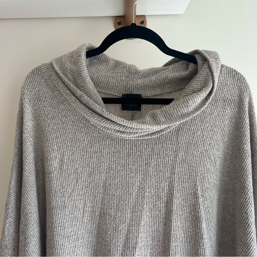 No 11 Los‎ Angeles Cowl Neck Sweater XL